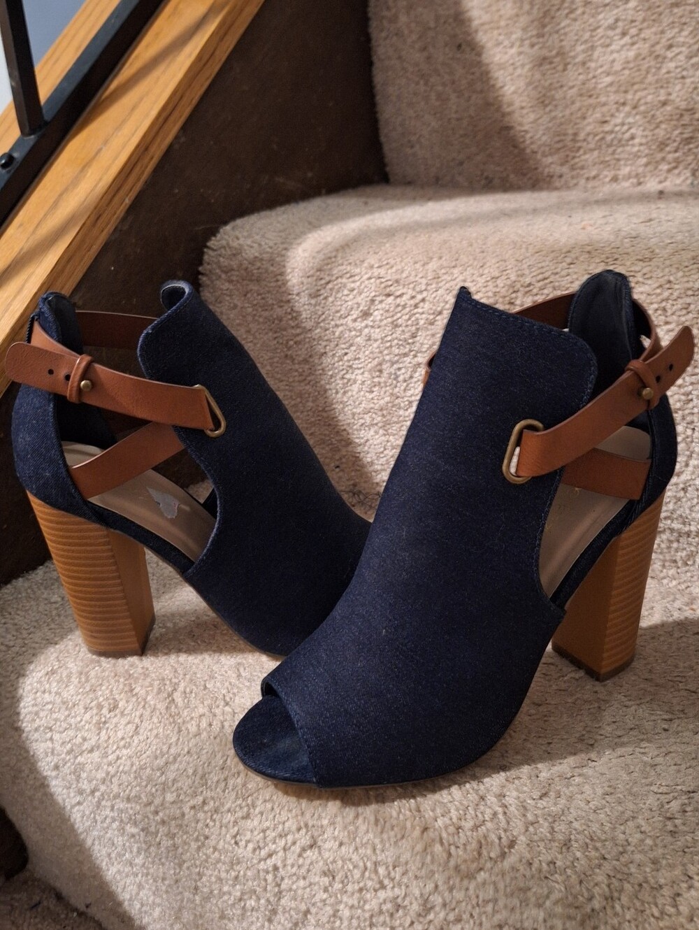 Women’s Navy Peep-Toe Block Heel Sandals with Brown Straps